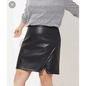 Ann Taylor Loft Faux Leather Black Mini Skort Side Slit Back Zip Sz 2 NWT $69.50